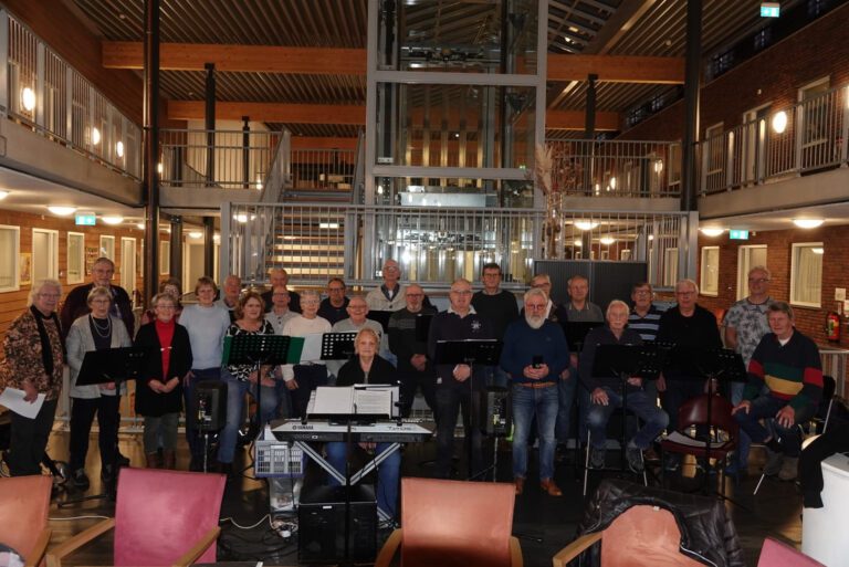 Stappester Diekzangers van mannenkoor naar gemengd